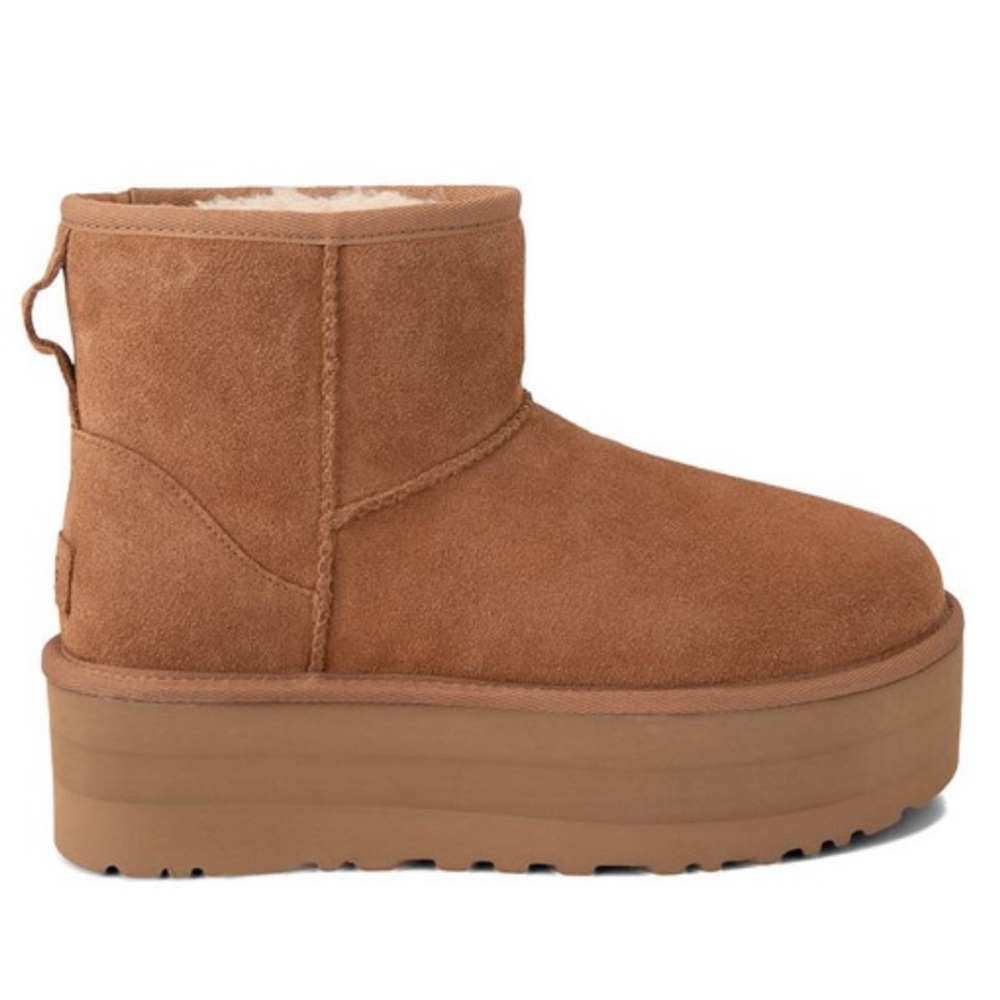 Ugg mini platform boot
